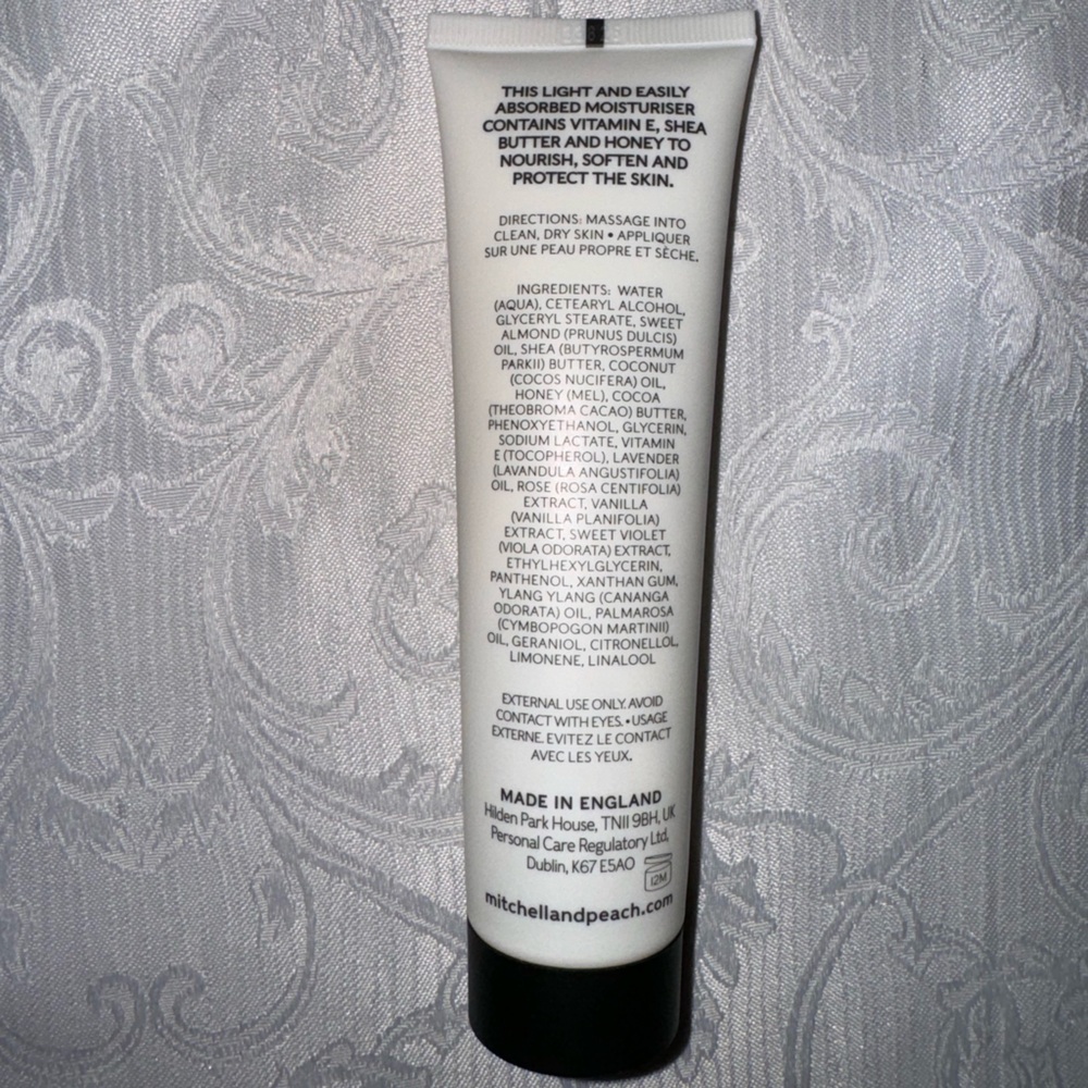 MITCHELL AND PEACH
English Growers
FLORA NO.I
BODY SOUFFLÉ
100 ML / 3.38 FL.OZ. - Picture 6 of 10